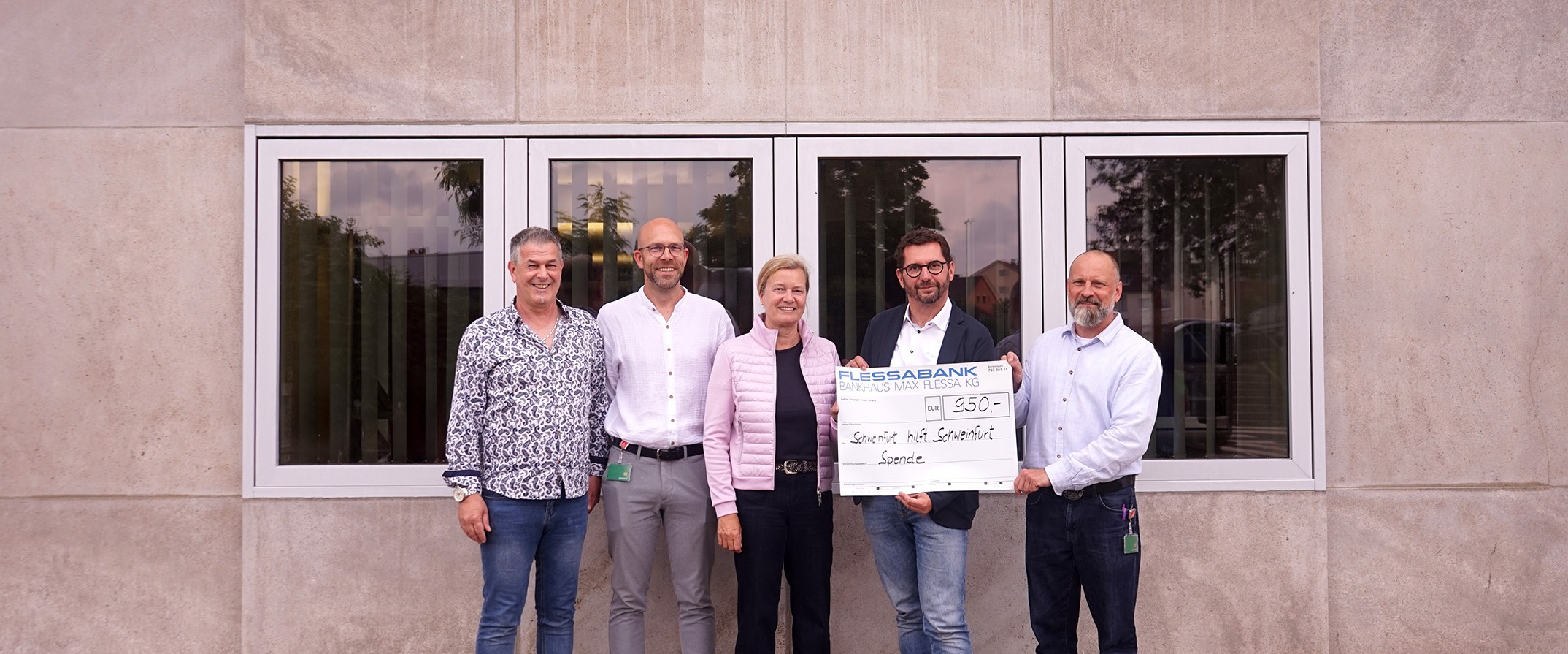 Spendenübergabe: Schweinfurt hilft – Schaeffler
