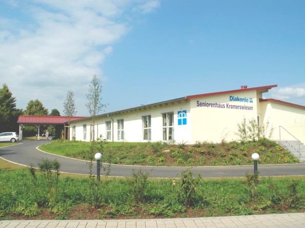 Aussenansicht des Seniorenhauses Kramerswiesen Oerlenbach