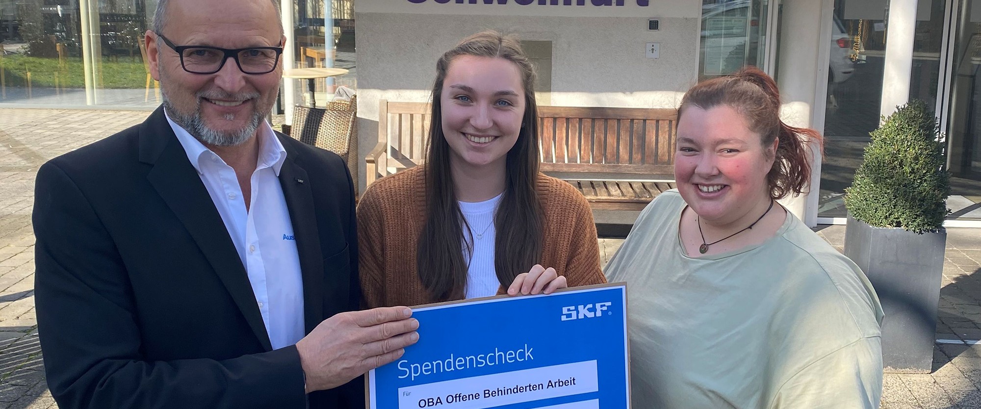 Scheckübergabe SKF an die Diakonie Schweinfurt